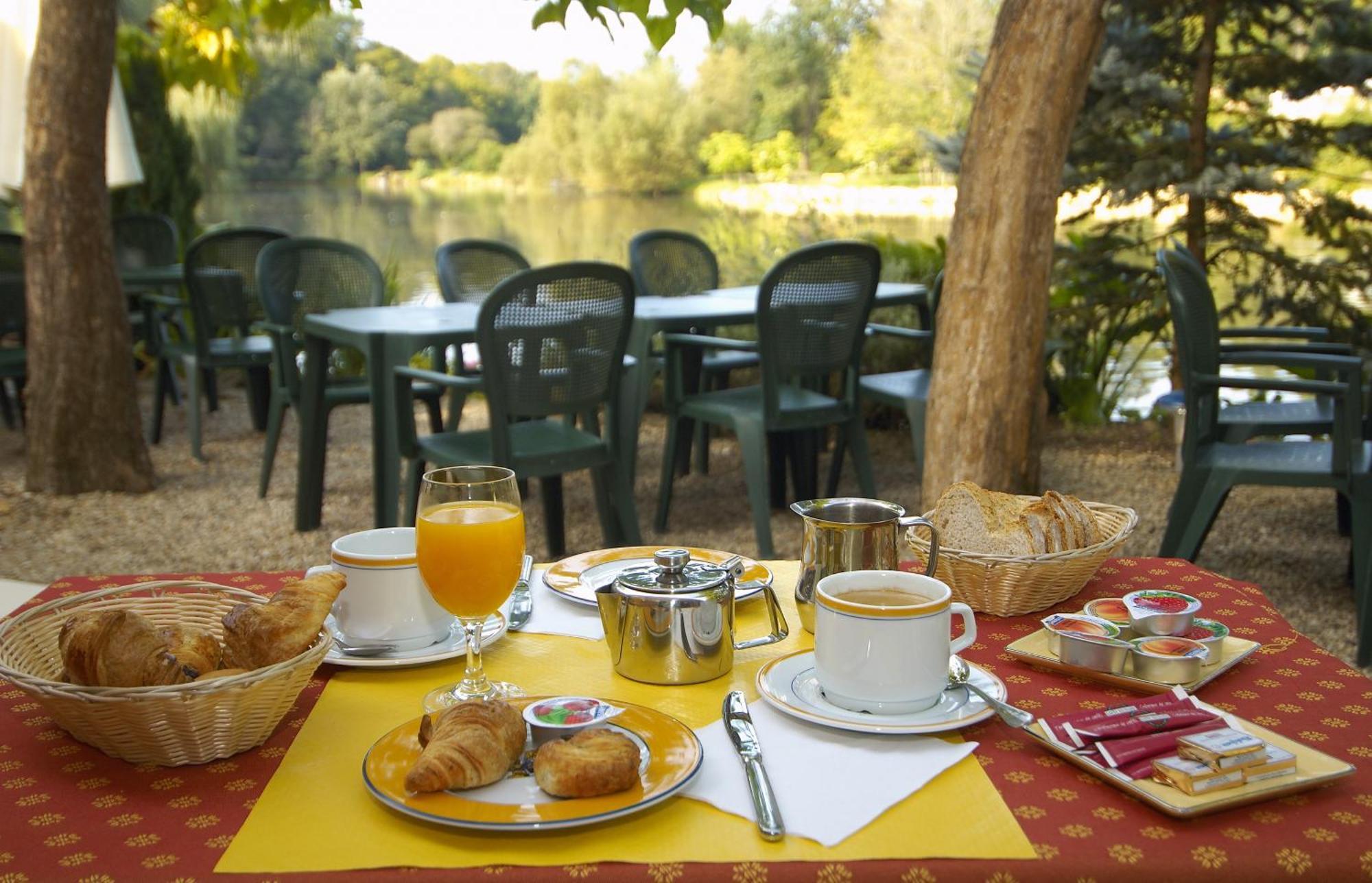 Domaine Du Roi Kysmar Hotel Villandraut Exterior photo